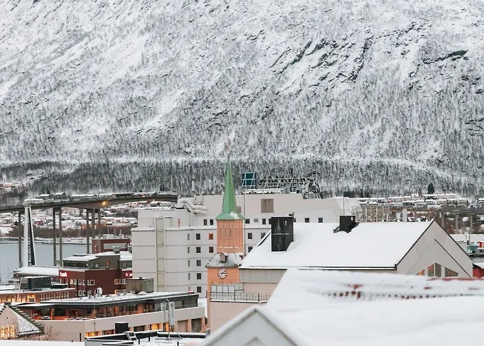 From The Front Row - With Unforgettable Views דירה