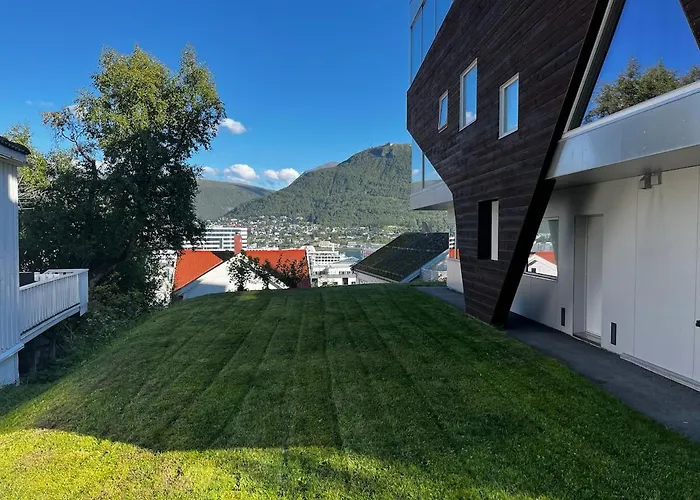 From The Front Row - With Unforgettable Views Tromsø